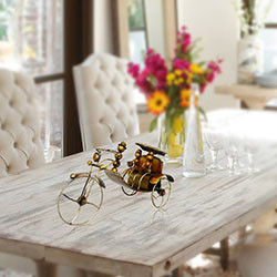 Showpiece and Gift Item